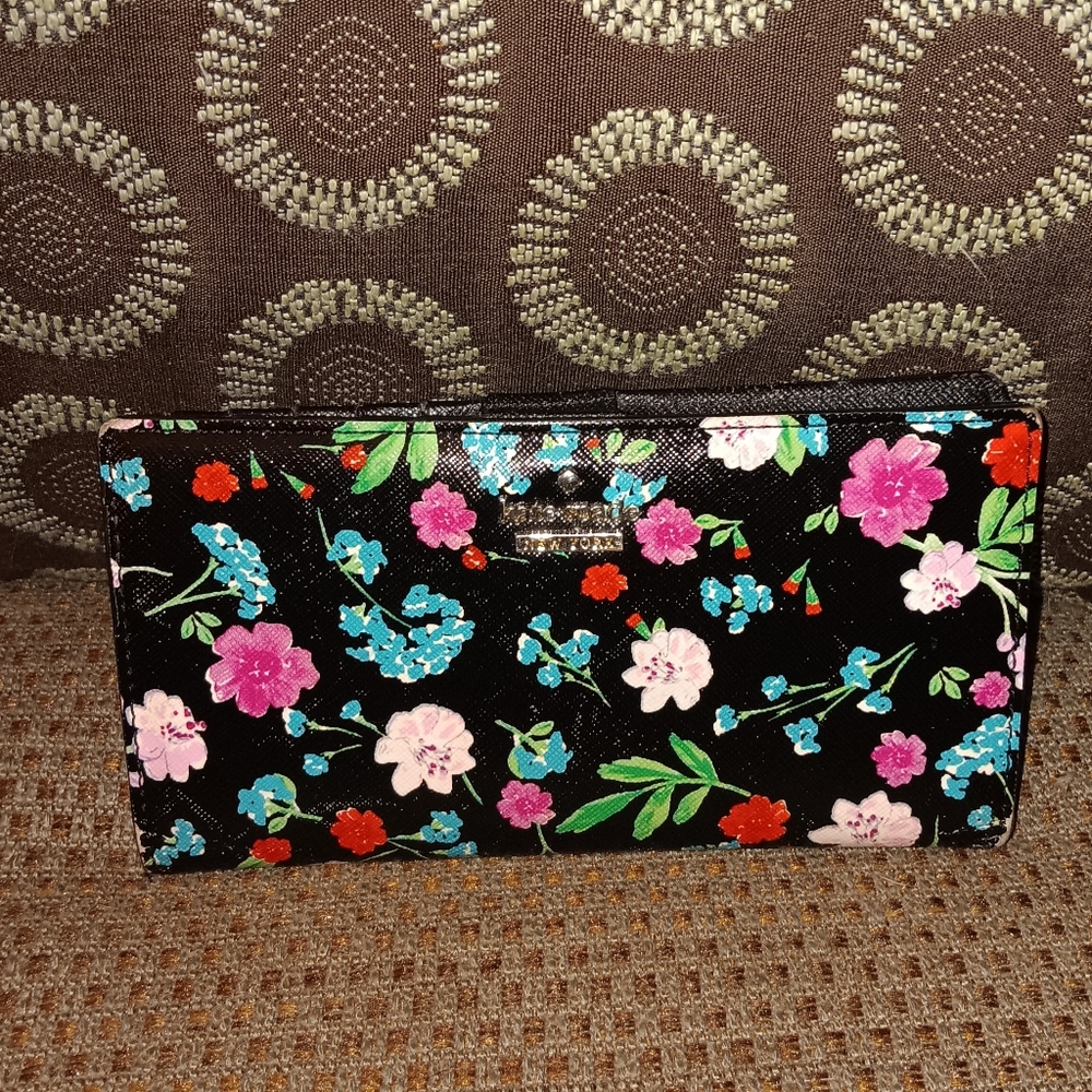 Kate Spade Floral Snappy Wallet